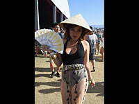На фестивале Coachella, апрель 2015 года На фестивале Coachella, апрель 2015 года