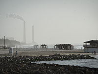 В Израиле открылся купальный сезон. Пляж Ницаним закрыт из-за загрязнения зоны отдыха