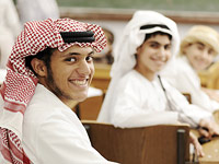 Опрос ASDA'A Burson–Marsteller: молодежь арабских стран разочарована в демократии