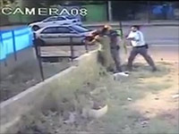 Избиение полицейскими военнослужащего ЦАХАЛа в Холоне. ВИДЕО