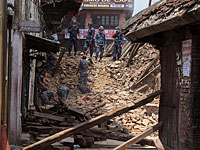 Премьер-министр Непала: число жертв землетрясения может достичь 10 тысяч