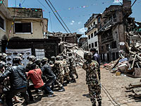 Через неделю после землетрясения в Непале из-под завалов спасен 101-летний мужчина