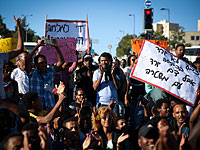 Акция протеста выходцев из Эфиопии в Тель-Авиве: демонстранты перекрывают улицы