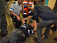 Полиция оттеснила демонстрантов с площади Рабина, однако беспорядки продолжаются