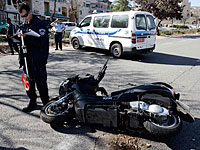 В Модиине автомобиль сбил мотоциклиста