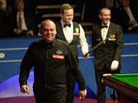 Чемпионом мира по снукеру стал Стюарт Бинэм