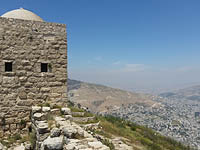 На горе Гризим: отрезанные от войны и мира