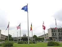 Из штаб-квартиры NATO вышлют 45 дипломатов РФ, подозреваемых в шпионаже  