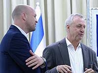 Хорди Кройф остается в 