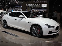 В выставочном зале израильского импортера Ferrari и Maserati обрушился потолок
