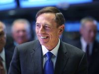 Суд вынесет приговор экс-главе ЦРУ Дэвиду Петреусу, раскрывшему военные тайны любовнице