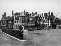 Владельцем второго по размеру после Букингемского дворца особняка Лондона оказался россиянин