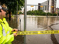 Растет число жертв ливней и ураганов в Техасе и в Мексике