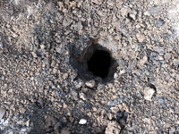 Место падения ракеты, запущенной из Газы 26 мая