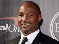 Леннокс Льюис: Дженнингс может победить Кличко. Букмекеры считают такой исход маловероятным