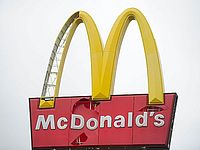 Сеть McDonald's открывает в Москве свой 