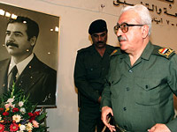Тарик Азиз в 2001 году
