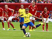 Чемпионат мира: американки и шведки сыграли вничью, швейцарки забили 10 мячей