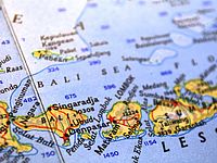 При взрыве на борту индонезийского парома пострадали иностранные туристы