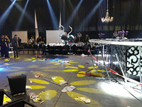 Обрушение осветительной системы в зале торжеств во время свадьбы: одна погибшая, более 20 раненых