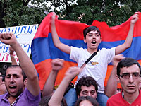 Ода армянскому флагу. Фотозаметка Дмитрия Брикмана