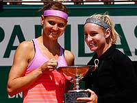 Открытый чемпионат Франции: Люси Шафаржова и Бетани Маттек-Сэндз победили в финале