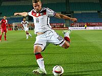 Лукас Подольски переходит в 