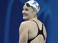 Франция: на бронзовую медалистку чемпионата мира по плаванию напали 