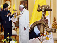 Папа Римский получил в Боливии