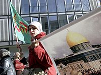 День Аль-Кудс: демонстранты в Иране сожгли флаги США, Израиля и Саудовской Аравии