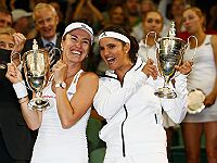 Уимблдон: в финале Хингис и Мирза победили российский дуэт
