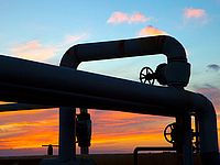 Bloomberg View: Иранская нефть может нанести вред России и США