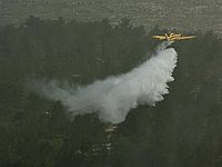 Сильный пожар в районе Бейт-Шемеша, на борьбу с огнем направлены 13 самолетов