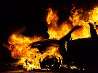 В Хайфе взорвался припаркованный автомобиль