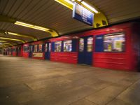 На одной из станций метро Осло обнаружен подозрительный предмет: саперы изучают находку
