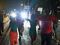 В ходе шествия памяти Майкла Брауна в Фергюсоне прозвучали выстрелы
