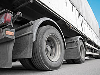 ДТП на Лонг-Айленде: грузовик врезался в свадебный лимузин – погибли 4 женщины
