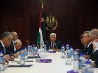 Вместе с Аббасом в отставку подали 10 членов исполкома ООП