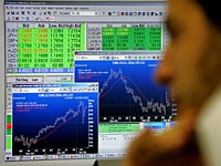 Мир начинает неделю торгов с обвала на биржах Дальнего Востока