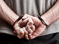 Житель Эйлата подозревается в развратных действиях в отношении 86-летнего соседа