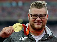 Поляки опровергли информацию о пьяном чемпионе мира, расплатившемся медалью за проезд в такси