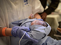 Верховный суд Непала временно приостановил процесс суррогатного материнства