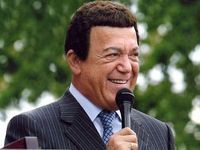 Кобзон призвал заморозить дипломатические отношения с США