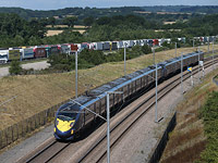 Из-за мигрантов на рельсах было прервано движение поездов между Францией и Великобританией