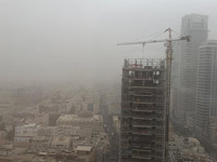 В Израиле продолжается пыльная буря, сотни пострадавших