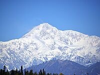 В горах Перу погибли два российских альпиниста