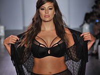 Белье от Эшли Грэм: для женщин с