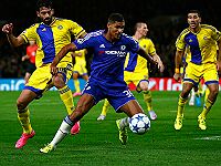 Азар не реализовал пенальти. 