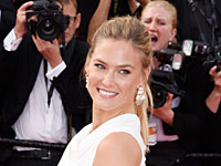 Браки вершатся под небесами: свадьба Бар Рафаэли сопровождается скандалом