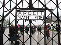 Бараки концлагеря Дахау приютят беженцев из стран Ближнего Востока и Северной Африки